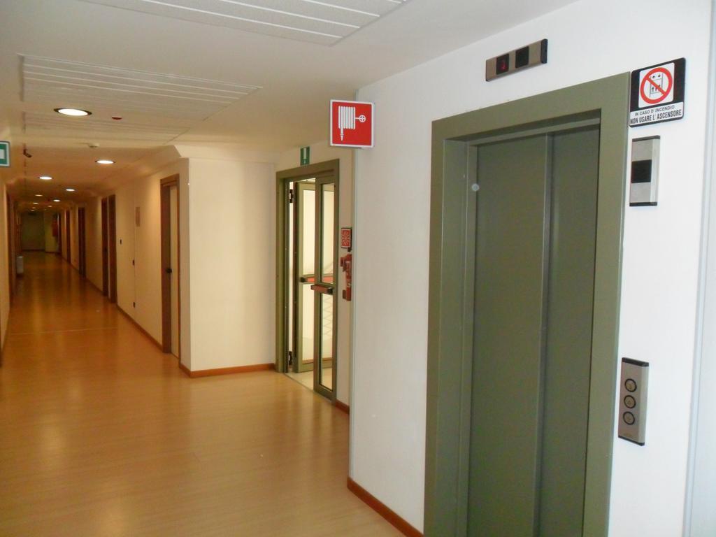 Ospitalita San Tommaso D'Aquino Hotel Bologna Bagian luar foto