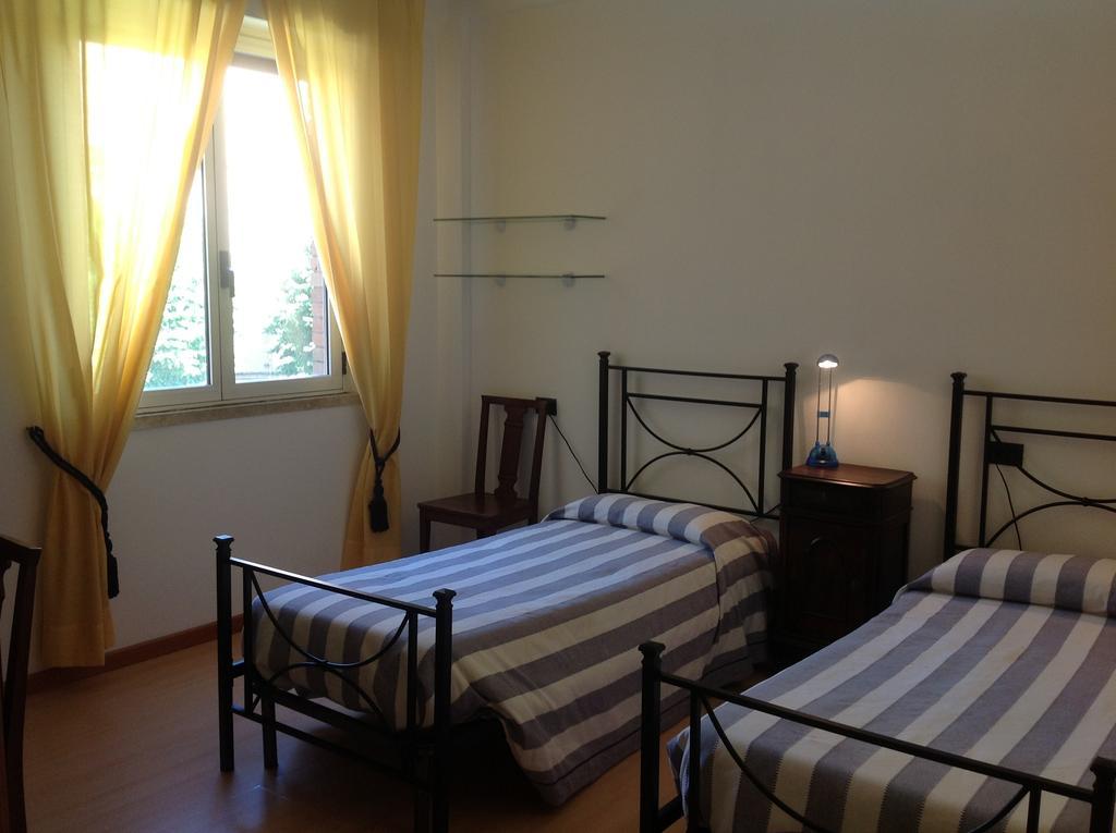 Ospitalita San Tommaso D'Aquino Hotel Bologna Bagian luar foto