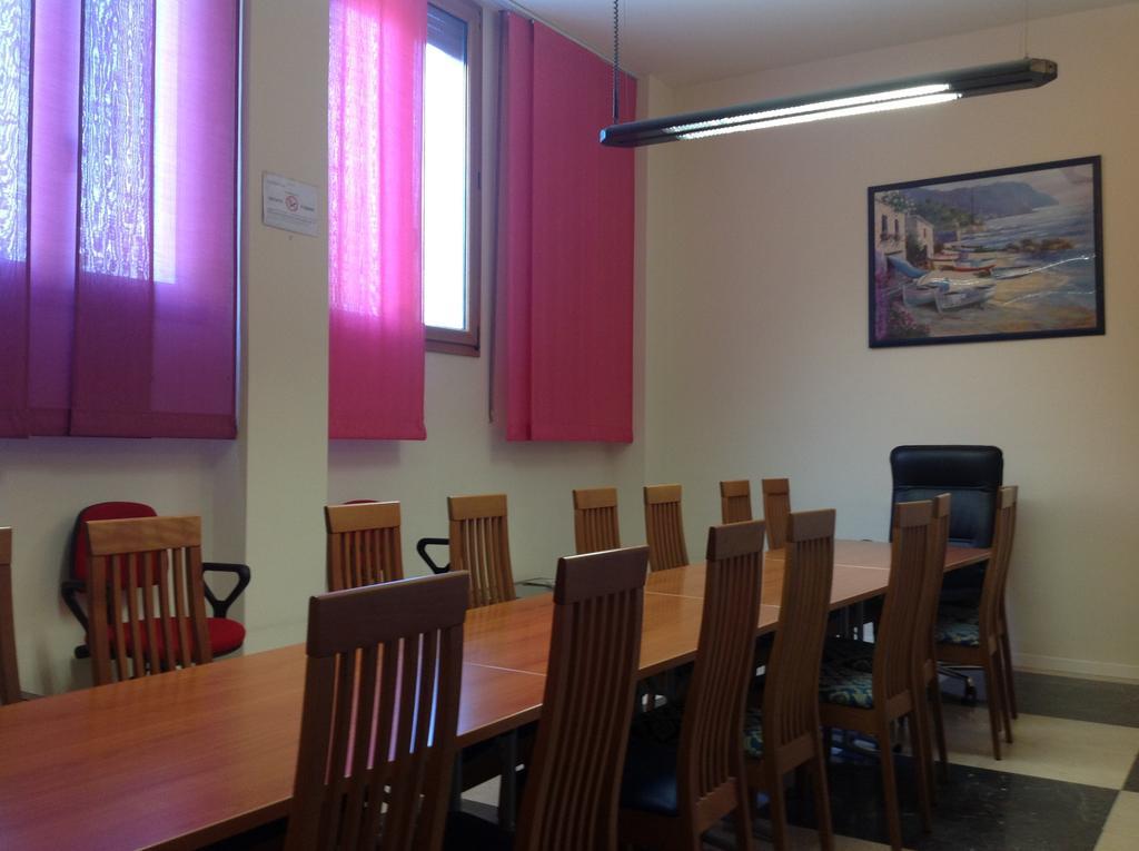 Ospitalita San Tommaso D'Aquino Hotel Bologna Bagian luar foto