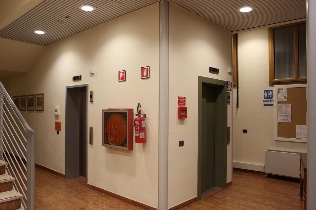 Ospitalita San Tommaso D'Aquino Hotel Bologna Bagian luar foto