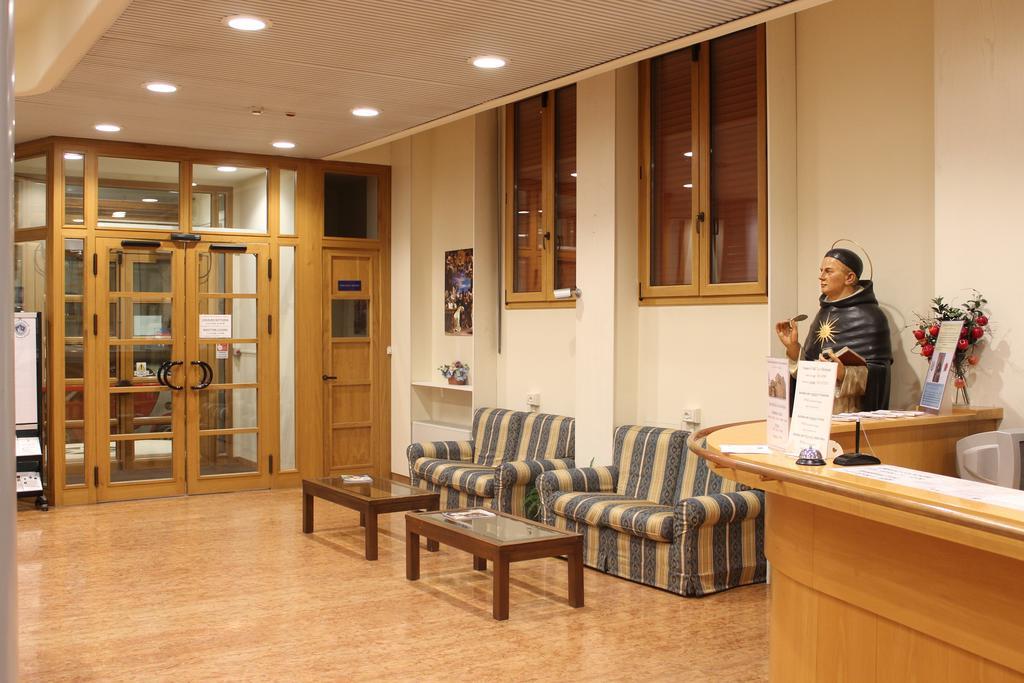 Ospitalita San Tommaso D'Aquino Hotel Bologna Bagian luar foto