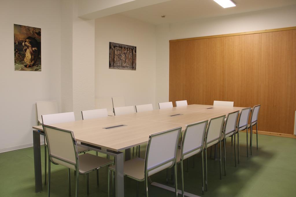 Ospitalita San Tommaso D'Aquino Hotel Bologna Bagian luar foto
