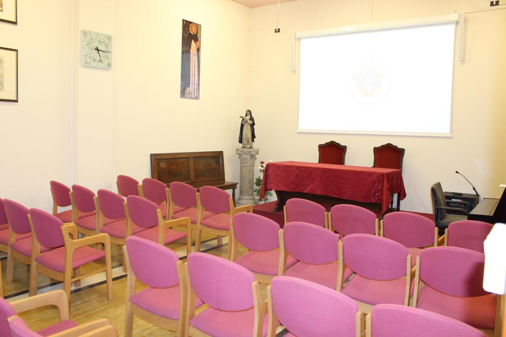 Ospitalita San Tommaso D'Aquino Hotel Bologna Bagian luar foto